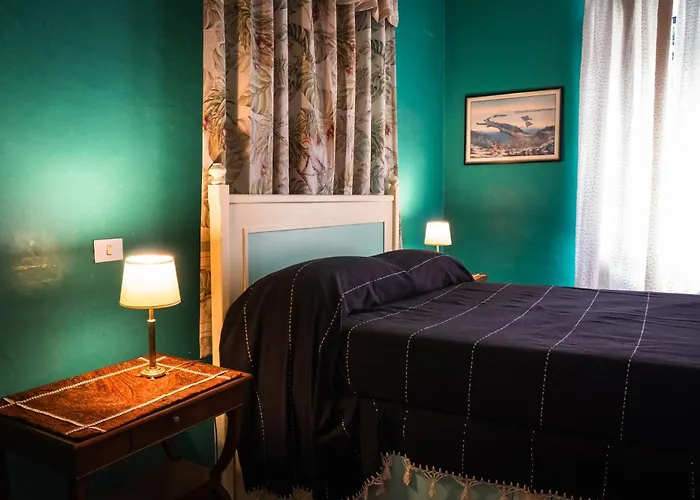 Alojamento de Acomodação e Pequeno-almoço Domus Anson Silj *